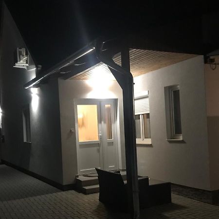 דירות נג'קניז'ה Bedi Vendeghaz מראה חיצוני תמונה